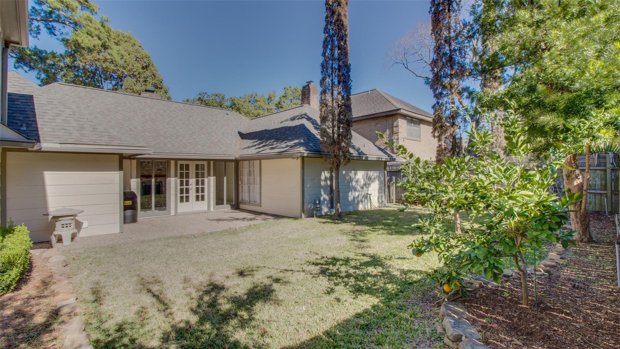 Hilshire Green Backyard - Before