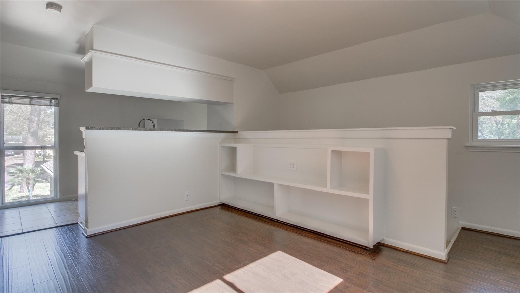 Hilshire Green Garage Apartment - Before