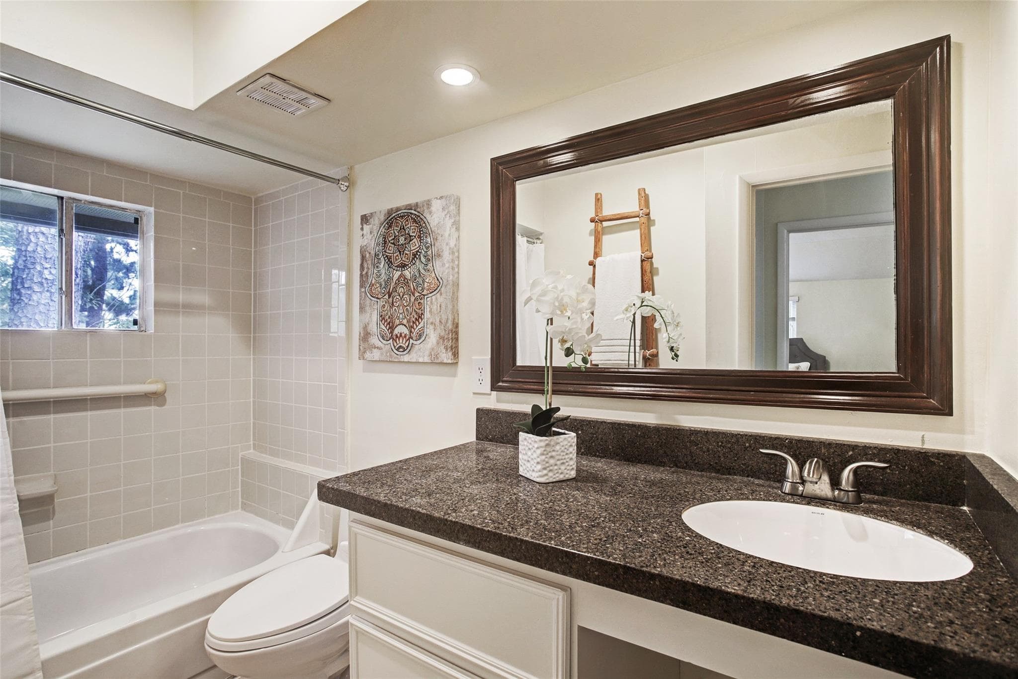 Hilshire Green Garage Apartment - After