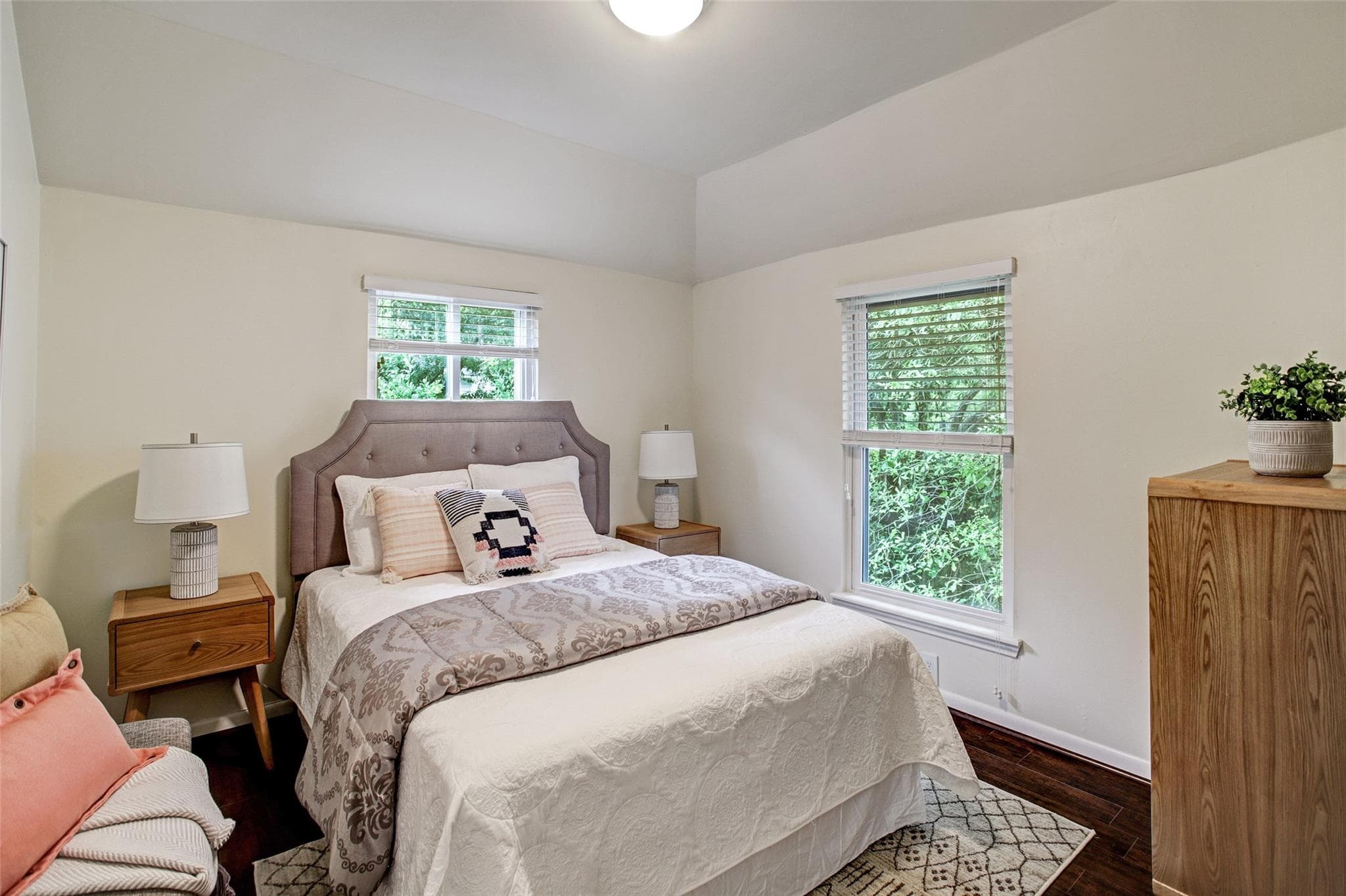 Hilshire Green Garage Apartment - After