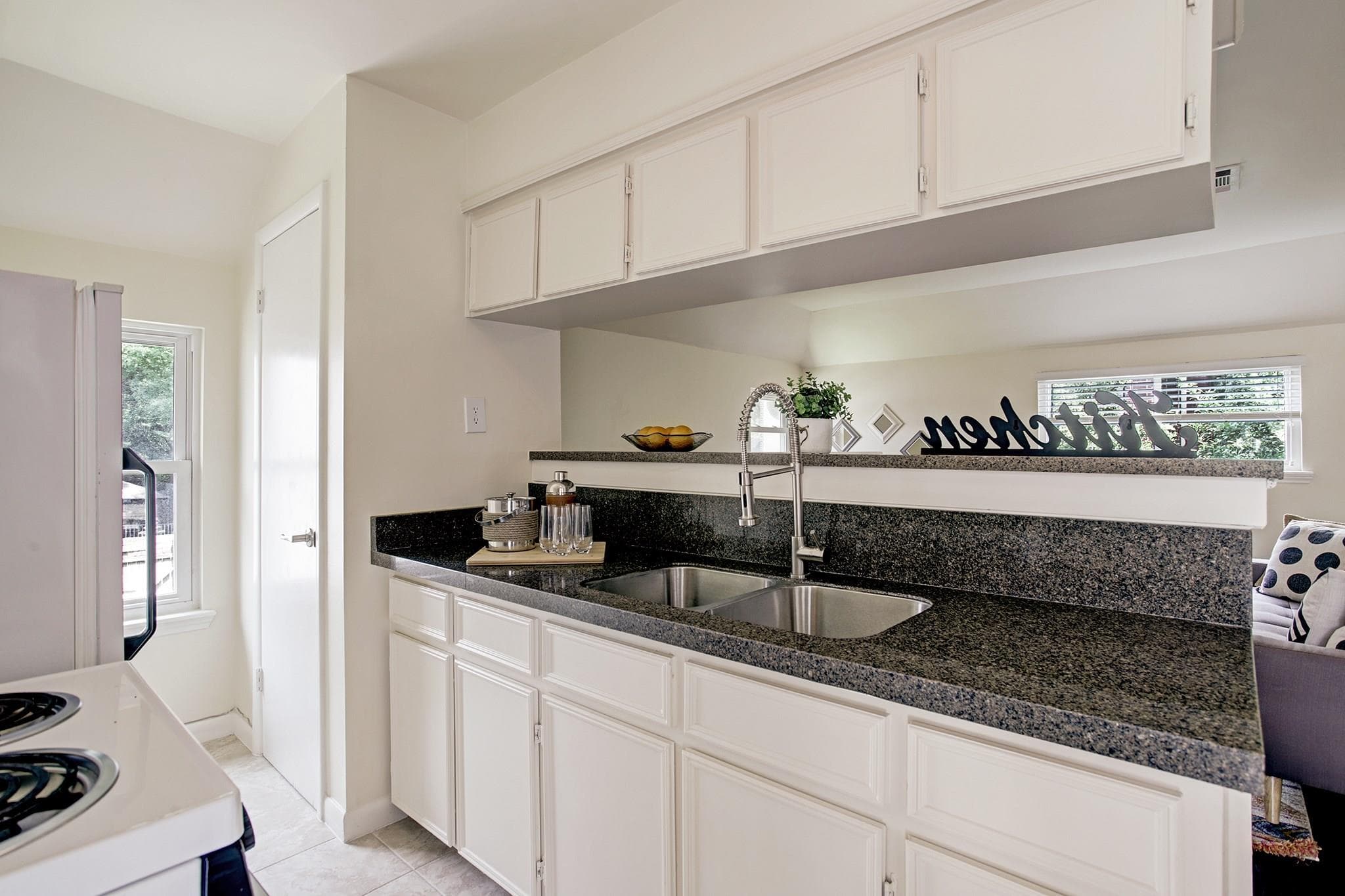 Hilshire Green Garage Apartment - After