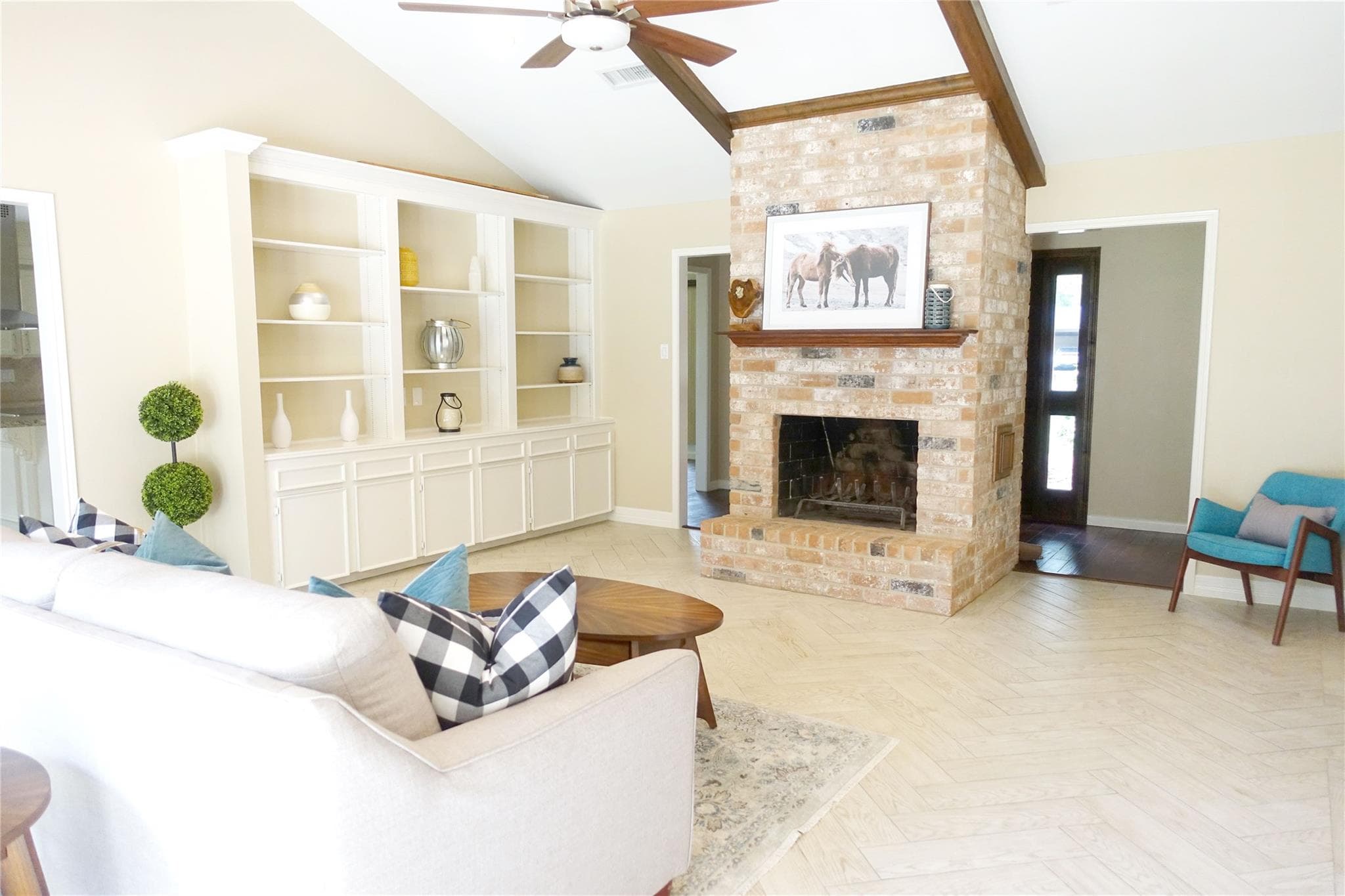 Hilshire Green Living Room - Before