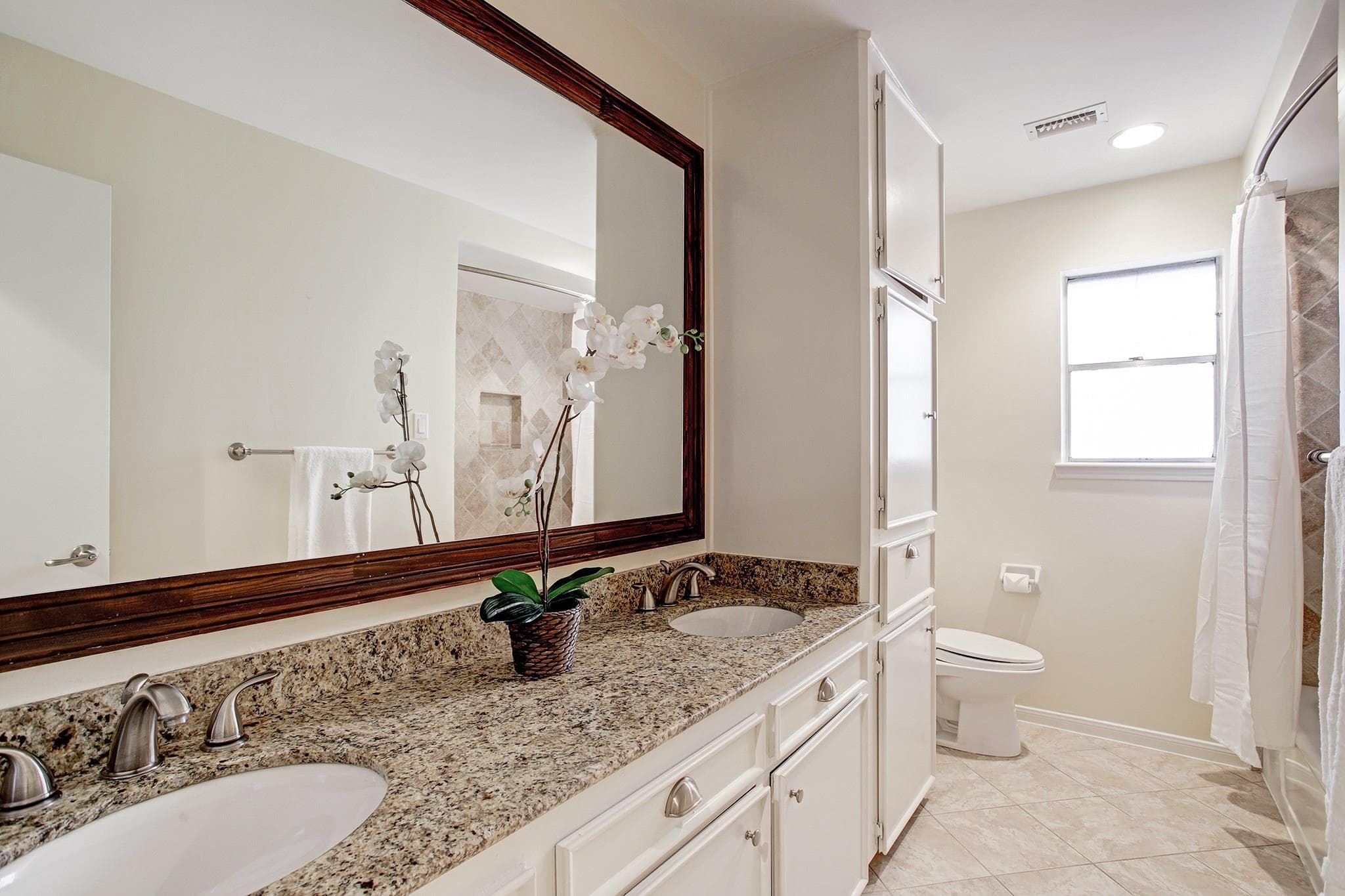 Hilshire Green Second Bathroom - After